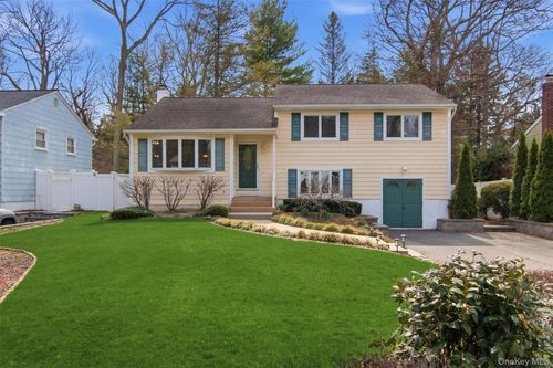 24 Aldrich St, Huntingtn Sta, NY, 11746-2834 | Card Image