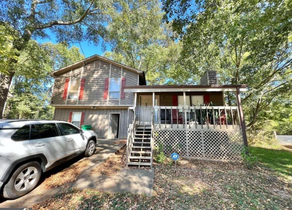 Zachary Dr, Stone Mountain, GA 30083