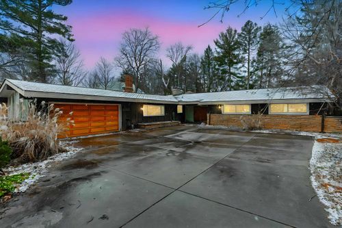 1605 E Jefferson Blvd, South Bend, IN, 46617-3410 | Card Image