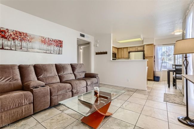 UNIT-104 - 3038 Tarpon Dr, Condo with 2 bedrooms, 1 bathrooms and null parking in Las Vegas NV | Image 6
