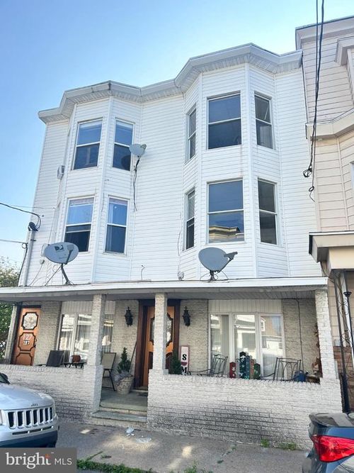 125-127 N Jardin St, SHENANDOAH, PA, 17976-1639 | Card Image