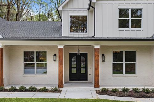 342 Valley Green Dr Ne, Atlanta, GA, 30342-3428 | Card Image