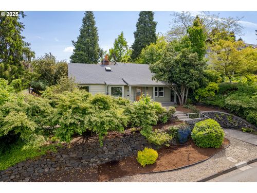 2111 Lincoln St, Eugene, OR, 97405-2605 | Card Image