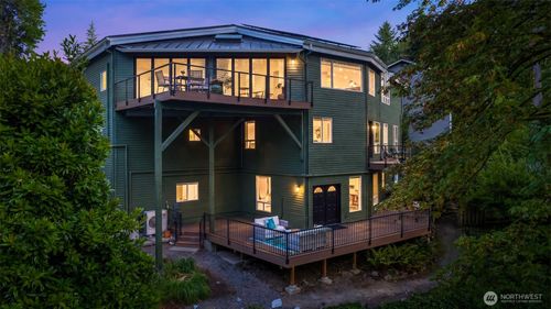 11730 134th Pl Ne, Redmond, WA, 98052-2427 | Card Image