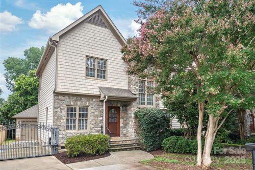915 Millbrook Rd, Charlotte, NC, 28211-1513 | Card Image