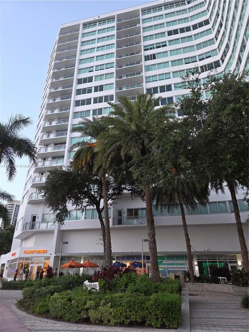 apt-424-7135 Collins Ave, Miami Beach, FL, 33141-3272 | Card Image