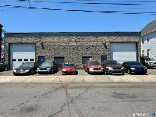 70 Elizabeth St, Bridgeport, CT, 06610-3219 | Card Image