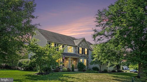 2011 Willowwood Dr, Royersford, PA, 19468-1630 | Card Image