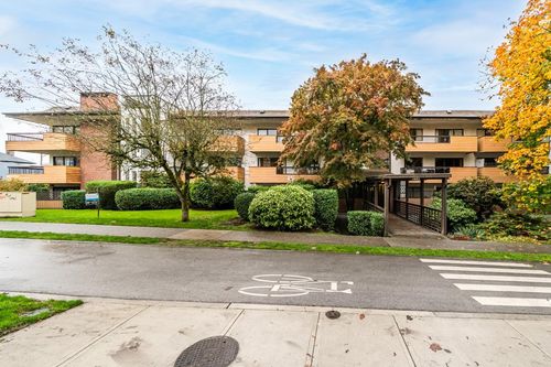 202-410 Agnes St, New Westminster, BC, V3L1G1 | Card Image