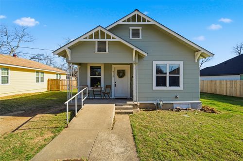 913 Lenox St, Waco, TX, 76704-1521 | Card Image