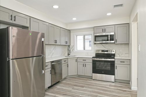 69 Pinewood Dr, Shirley, NY, 11967-4017 | Card Image