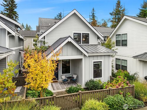 10-22773 Se 14th Ct, Sammamish, WA, 98075-5002 | Card Image