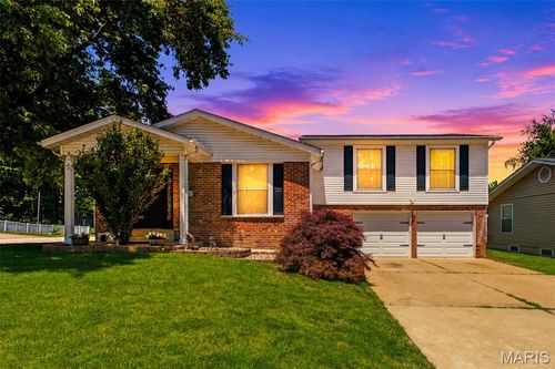 35 Julie Ln, Saint Peters, MO, 63376-2148 | Card Image