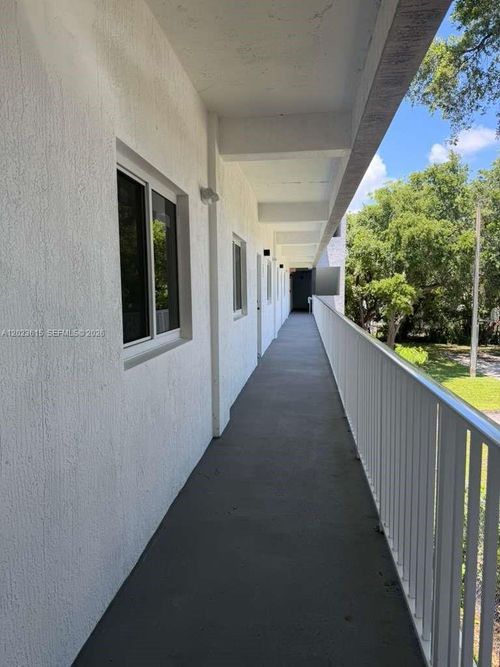 302-147 Nw 59th St, Miami, FL, 33127-1256 | Card Image