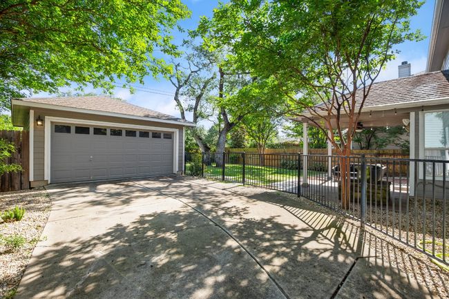 9417 Hopeland Dr, House other with 3 bedrooms, 3 bathrooms and 4 parking in Austin TX | Image 32