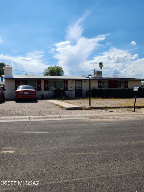 1702 S Avenida Regulo, Tucson, AZ, 85710-5323 | Card Image