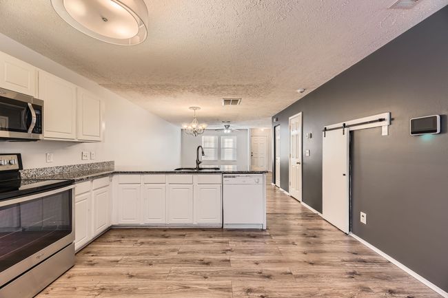 5853 Monroe Xing, Townhouse with 2 bedrooms, 3 bathrooms and 2 parking in Antioch TN | Image 13
