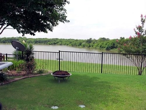 10312 Lake Park Dr, Hurst, TX, 76053-7837 | Card Image