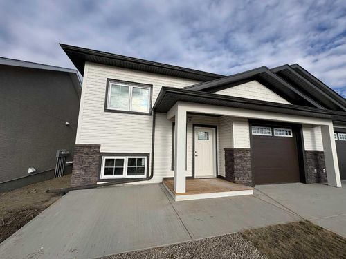 423 Meadowlark Way, Vulcan, AB, T0L2B0 | Card Image