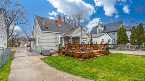 2756 Buckingham Ave, Berkley, MI, 48072-1359 | Card Image