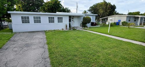 st-1533 Ne 48th St, Pompano Beach, FL, 33064-5720 | Card Image