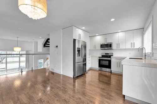 202-1530 Bayside Ave Sw, Airdrie, AB, T4B4B5 | Card Image