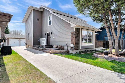 288 Deer Run Crescent Se, Calgary, AB, T2J5N5 | Card Image