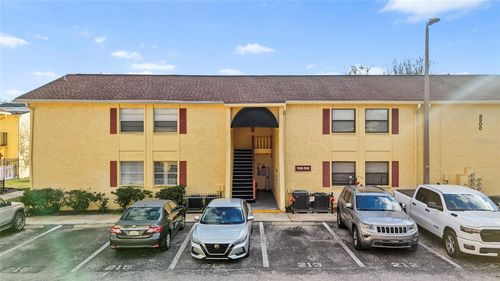 7512-7512 Gallineta Court, TAMPA, FL, 33615 | Card Image