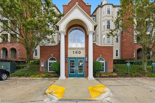 apt-105-180 Fox Hollow Dr, Mayfield Heights, OH, 44124-6133 | Card Image