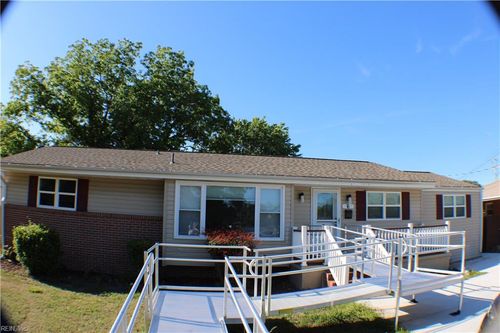 6 Snidow Blvd, Newport News, VA, 23608-1422 | Card Image
