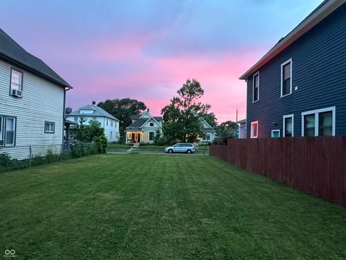 647 Jefferson Ave, Indianapolis, IN, 46201-2031 | Card Image