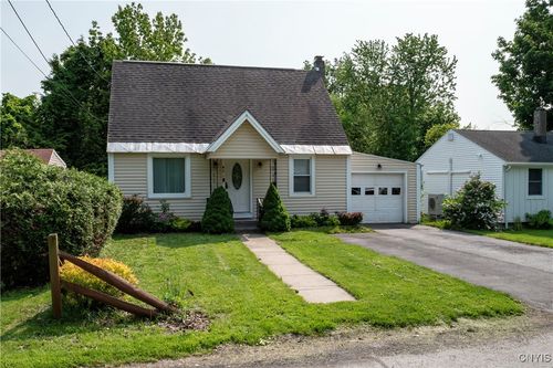 421 Spruce St, Utica, NY, 13502-1317 | Card Image