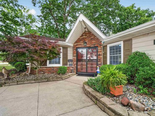 4701 Fairlawn Pass, Fort Wayne, IN, 46815-6042 | Card Image