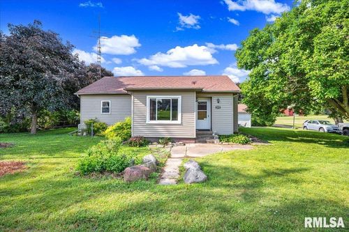 205 W Locust St, La Rose, IL, 61541-1408 | Card Image