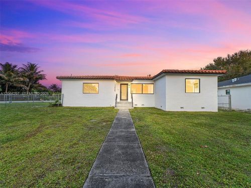 14545 Garden Dr, Miami, FL, 33168-4952 | Card Image