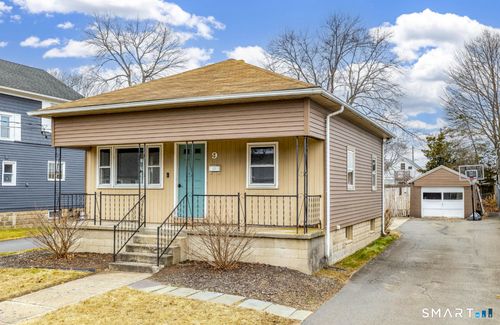 9 Woodland St, Plainville, CT, 06062-2339 | Card Image