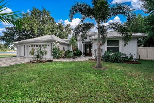 1560 N Oak Park Ave, Avon Park, FL, 33825-2230 | Card Image