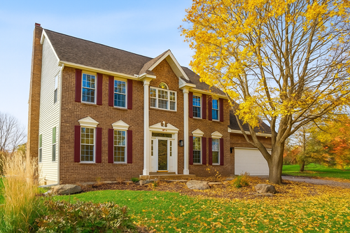 2498 Pond Cir E, Mendota Heights, MN, 55120-1940 | Card Image