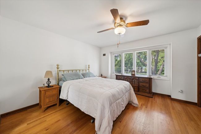 317 Hale St, Townhouse with 2 bedrooms, 2 bathrooms and 2 parking in Wheaton IL | Image 11