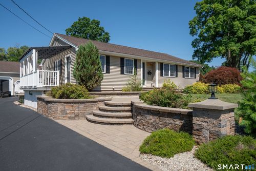 1939 Main St, Newington, CT, 06111-4018 | Card Image