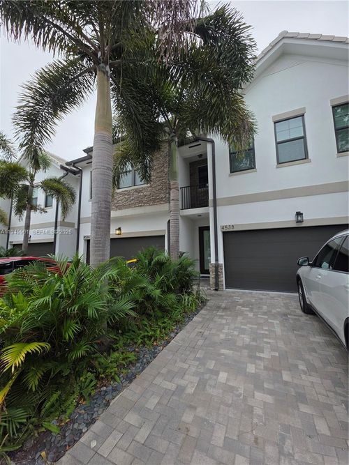4538-4538 S Aqua Bella Ln, Fort Lauderdale, FL, 33312-5667 | Card Image