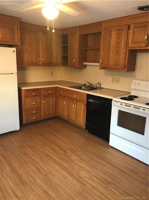 11-21-27 Hartford Ave, Newington, CT, 06111 | Card Image
