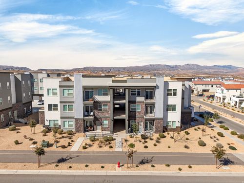 unit-2301-5801 S Garnet Dr, St George, UT, 84790-2377 | Card Image