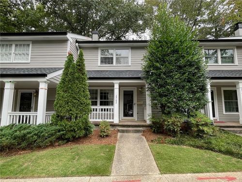 2762 Farmstead Rd Se, Smyrna, GA, 30080-2620 | Card Image
