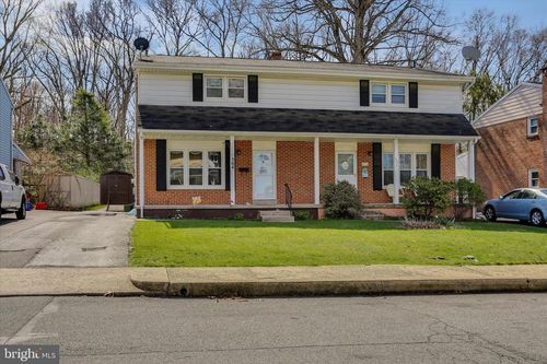 504 E Linden St, FLEETWOOD, PA, 19522-1618 | Card Image