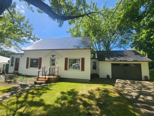 34 Cedar Street, East Millinocket, ME, 04430 | Card Image