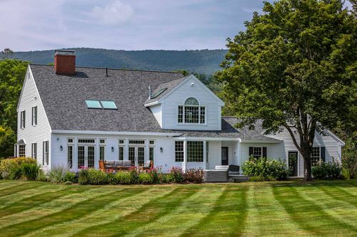 17 Farwell Ln, Dorset, VT, 05251-9716 | Card Image