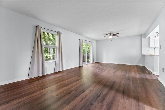206 Mountain Dr, Townhouse with 3 bedrooms, 3 bathrooms and 2 parking in Carnegie PA | Image 6
