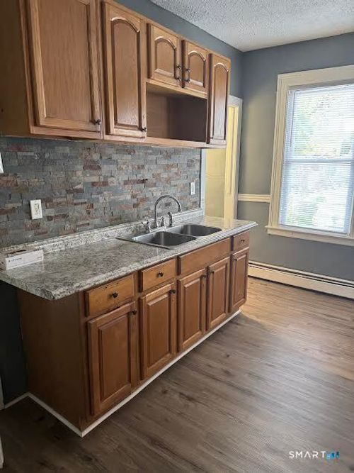 45 Greenfield St, Hartford, CT, 06112-1925 | Card Image