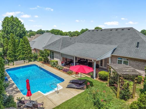 115 N Country Club Dr, Hendersonville, TN, 37075-2647 | Card Image
